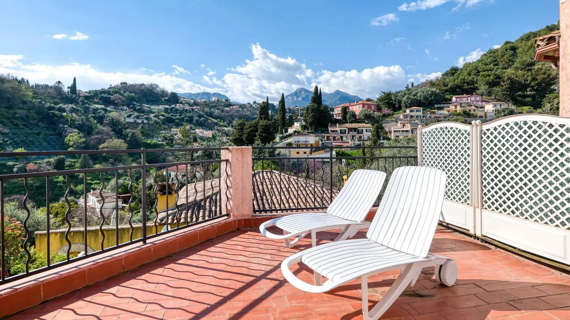 Apartment Maison Baousset - Happy Rentals Menton France
